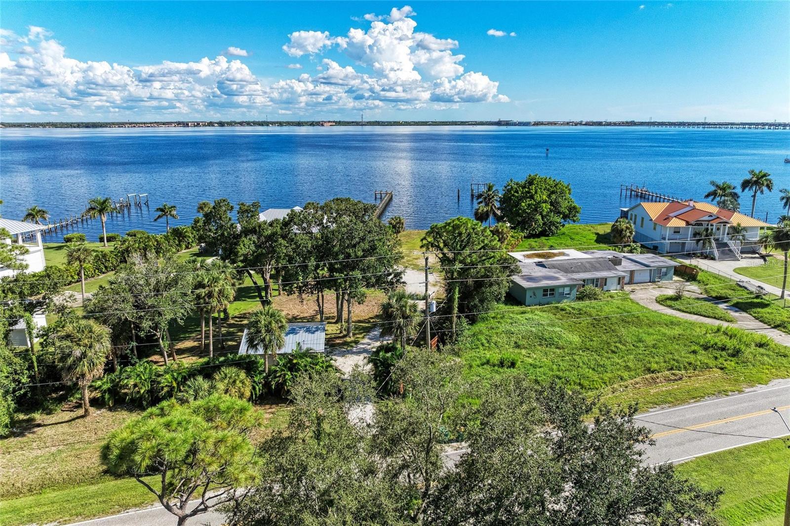 PUNTA GORDA ISLES - Land