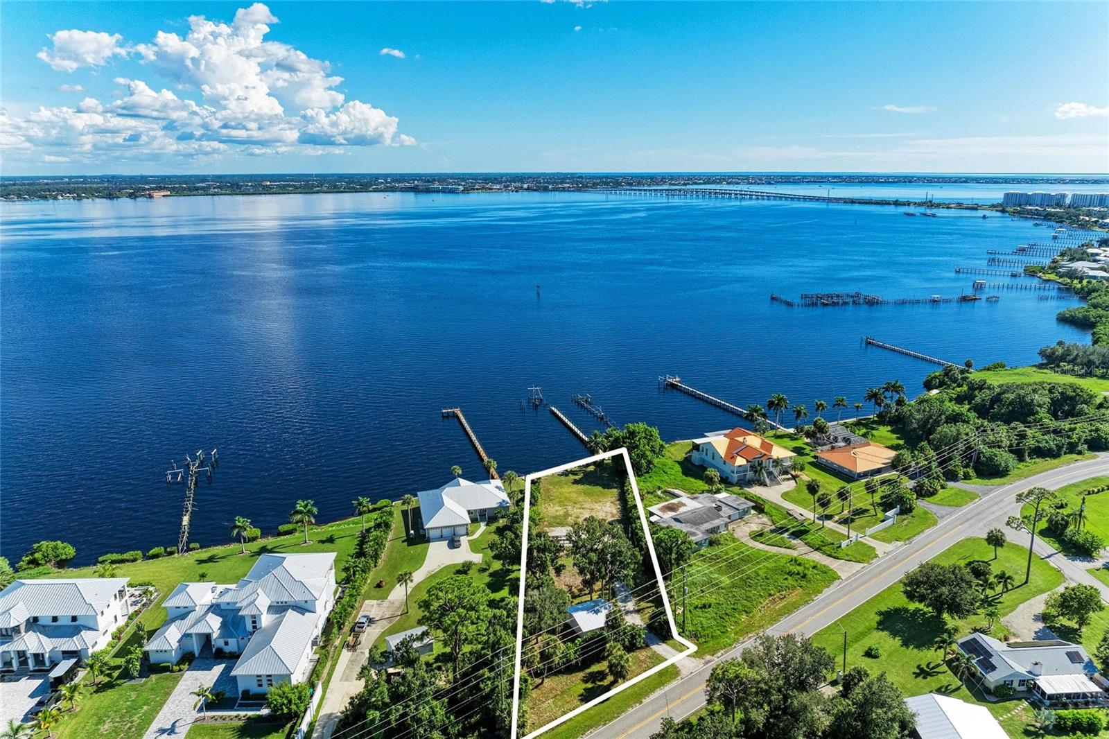 PUNTA GORDA ISLES - Land