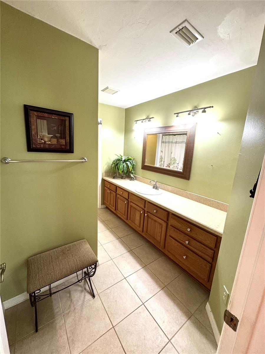 ARBOR GREENE/EMERALD LAKES - Residential