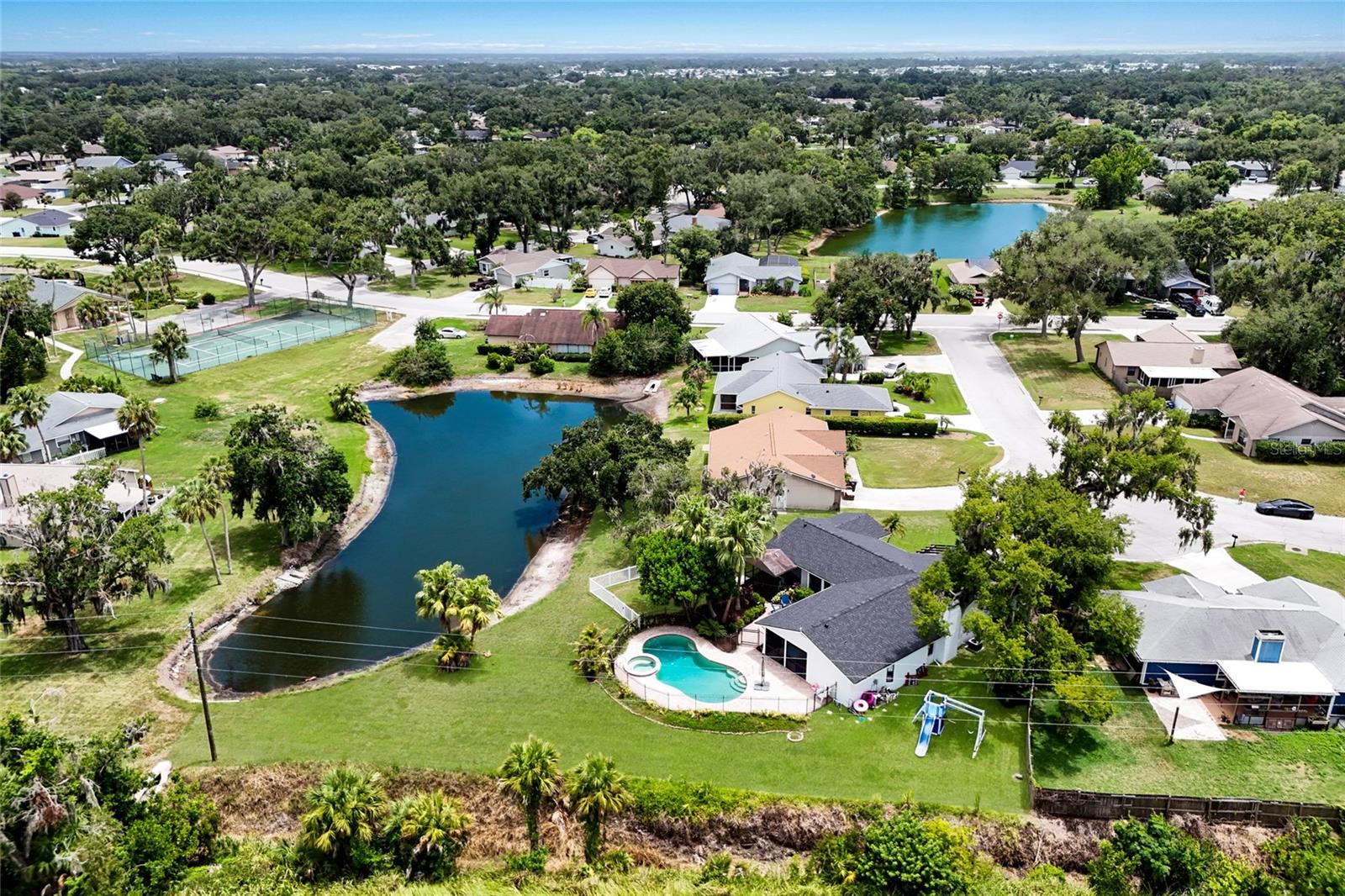 VILLAGES OF THOUSAND OAKS VILLAGE IV & V - Residential