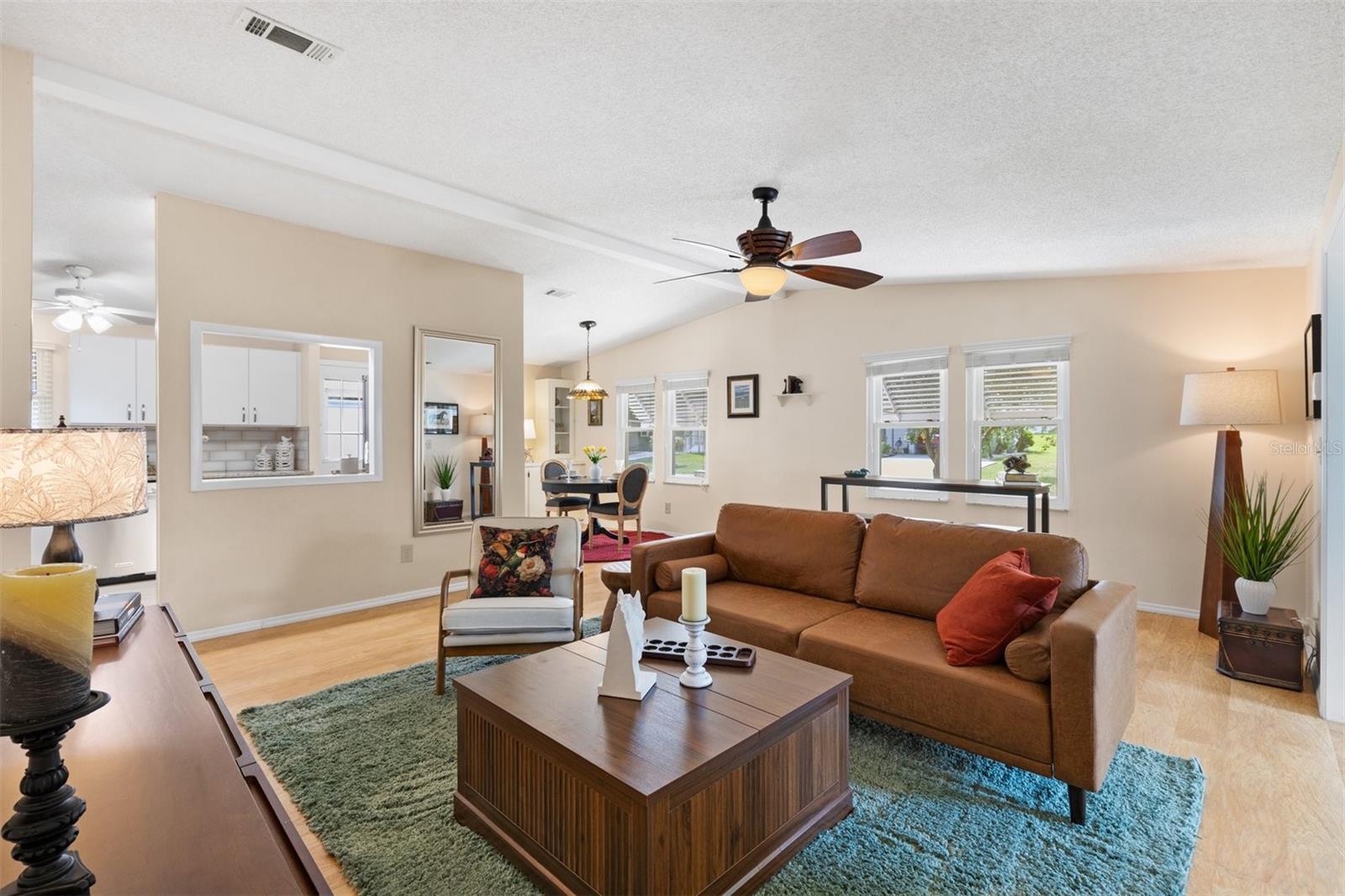 LADY LAKE ORANGE BLOSSOM GARDENS UNIT 09 - Residential