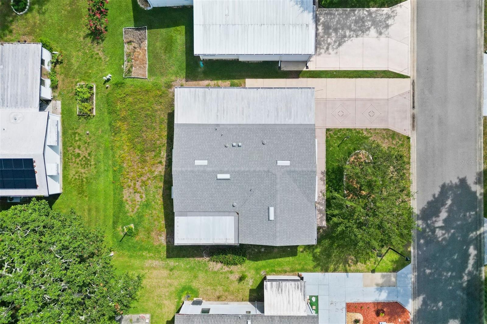 LADY LAKE ORANGE BLOSSOM GARDENS UNIT 09 - Residential