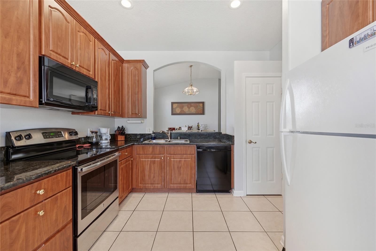 STONEHURST AT STONEFIELD - Residential Lease