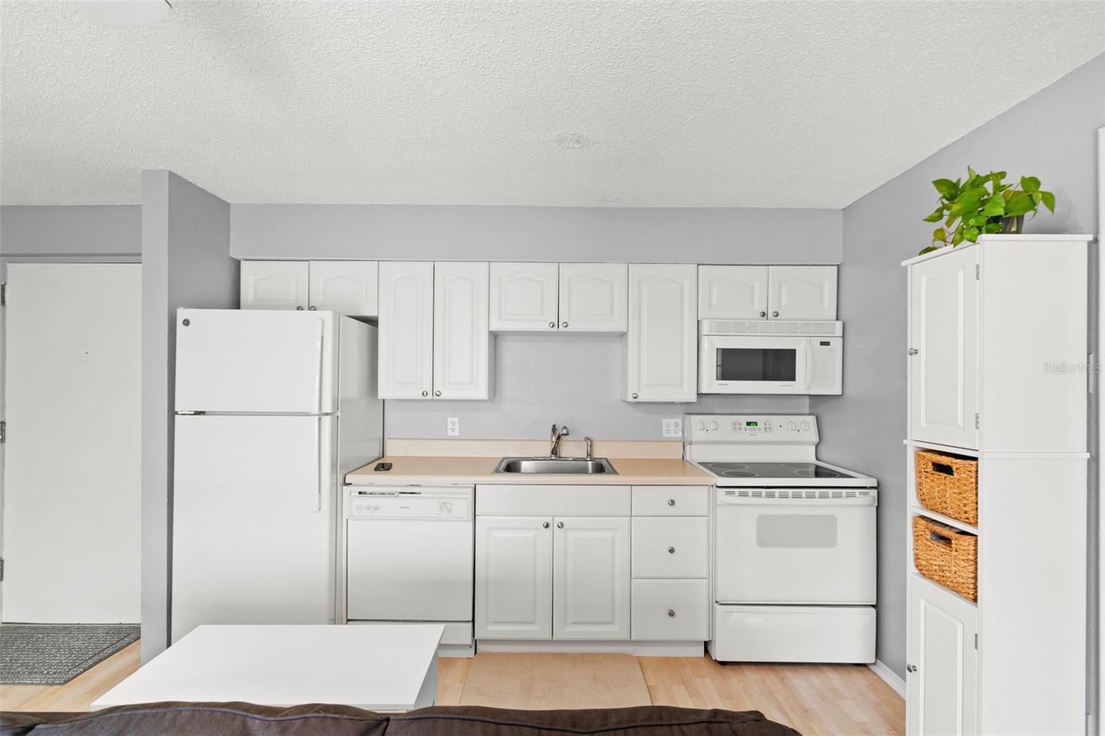 WOODSIDE VILLAGE CONDO - Residential