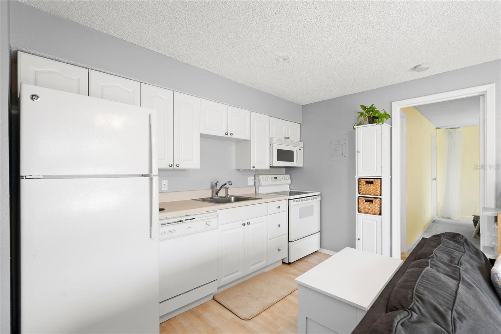 WOODSIDE VILLAGE CONDO - Residential