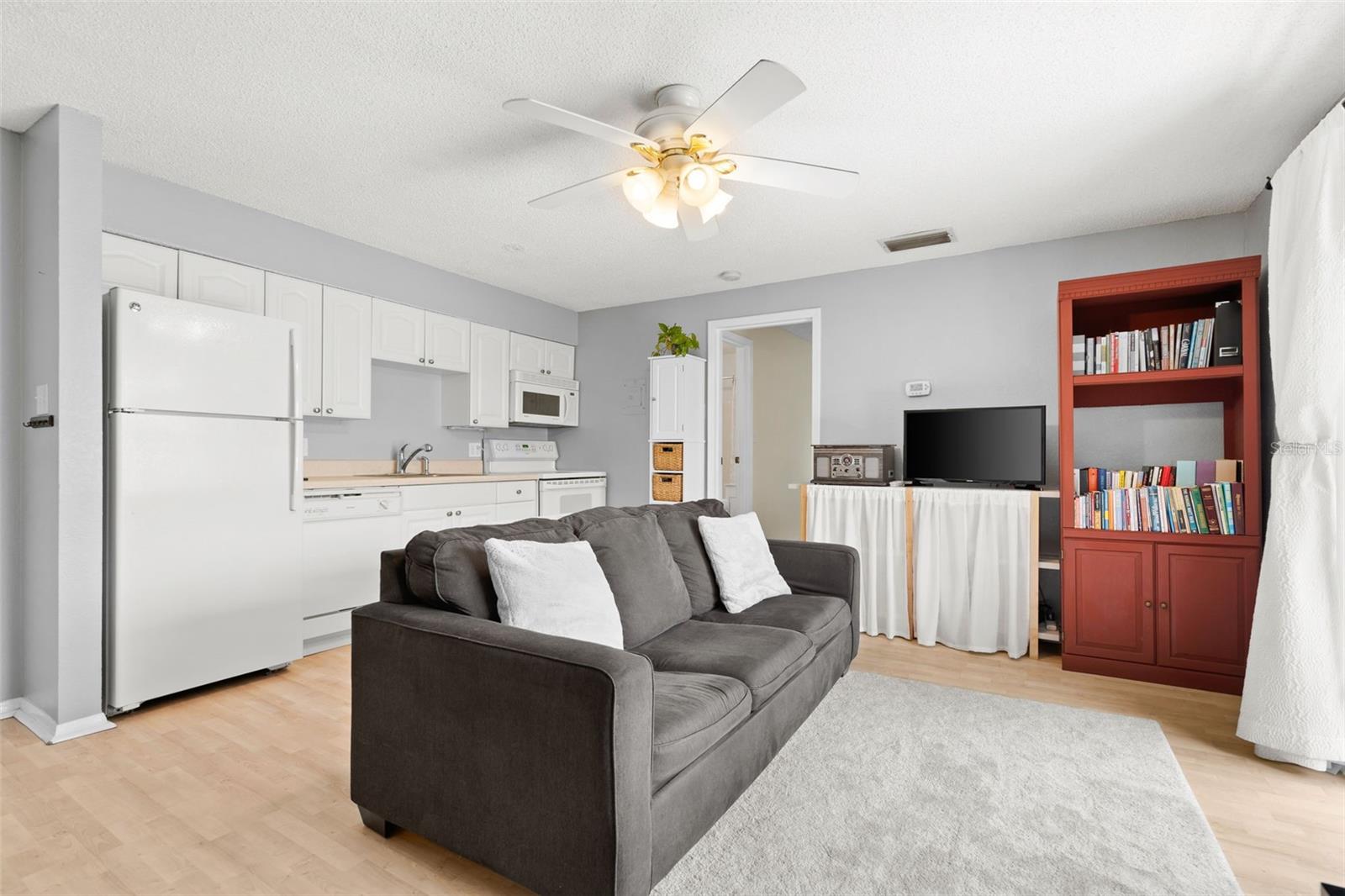 WOODSIDE VILLAGE CONDO - Residential