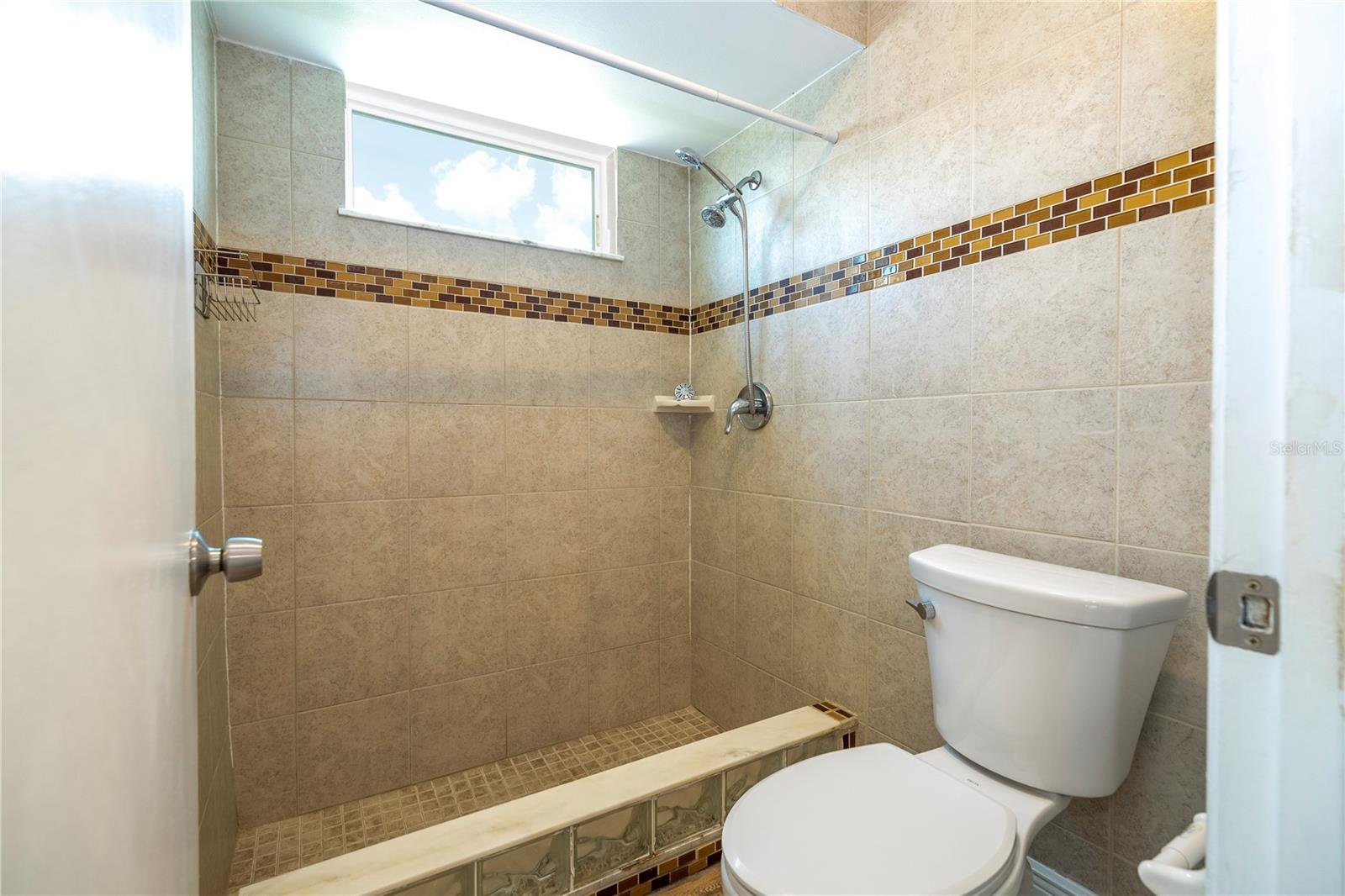 BVL UNIT 11 - Residential