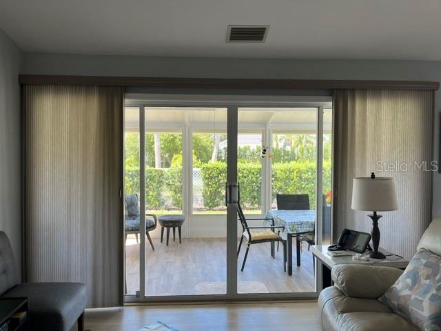PALM COURT - Residential