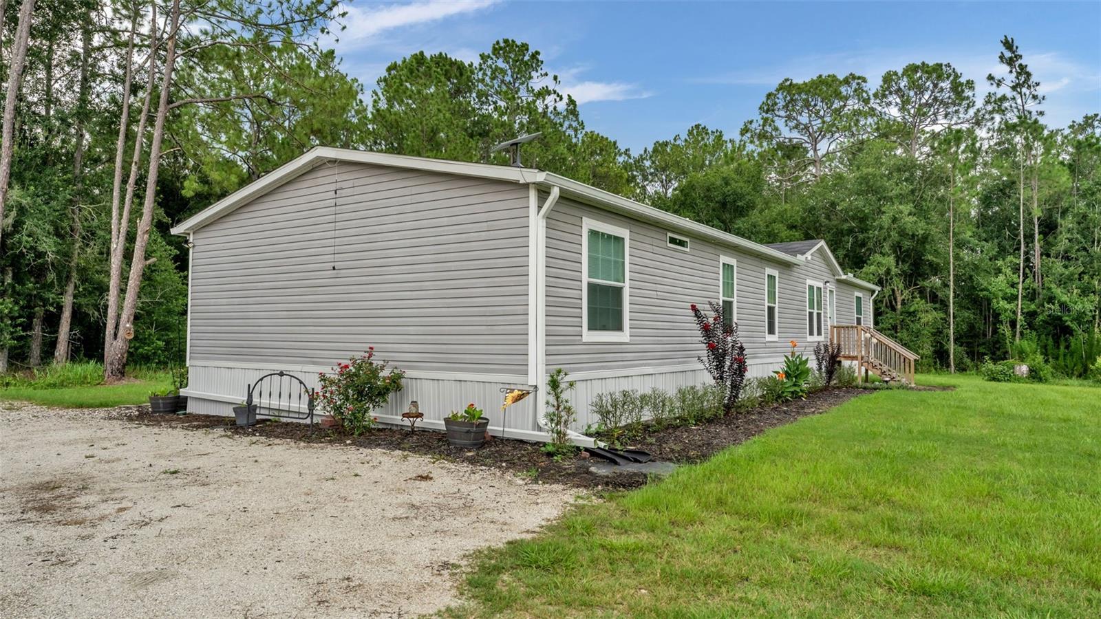 FARMLAND ACRES - Residential