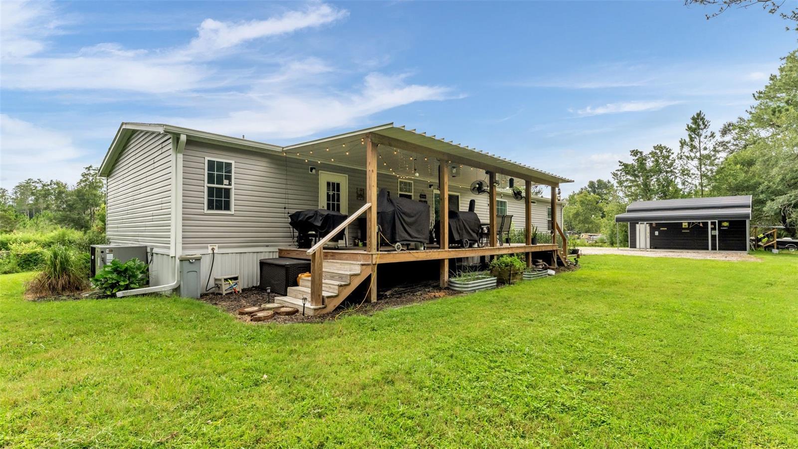 FARMLAND ACRES - Residential