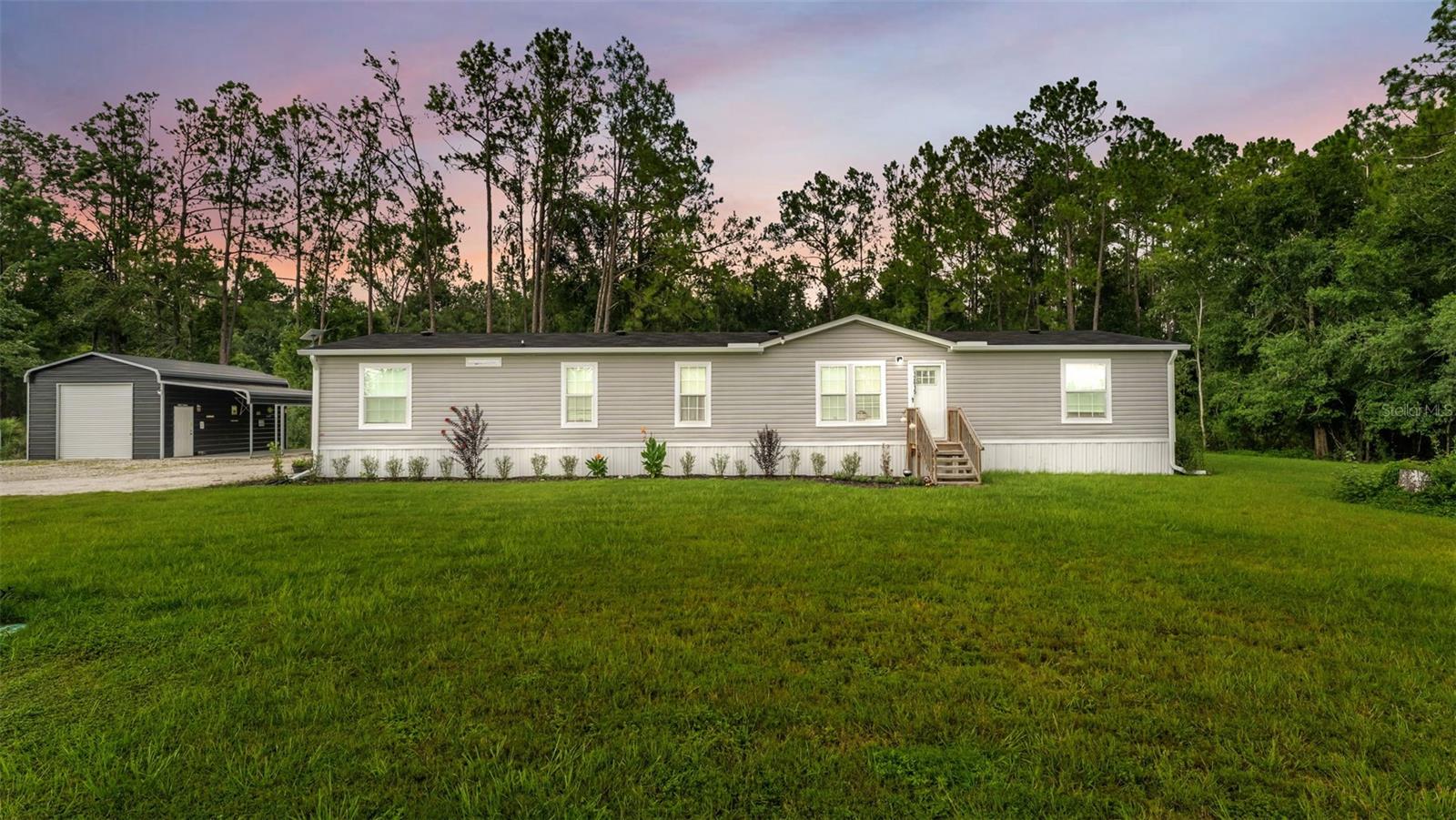 FARMLAND ACRES - Residential