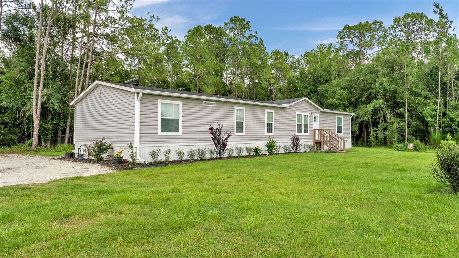 FARMLAND ACRES - Residential