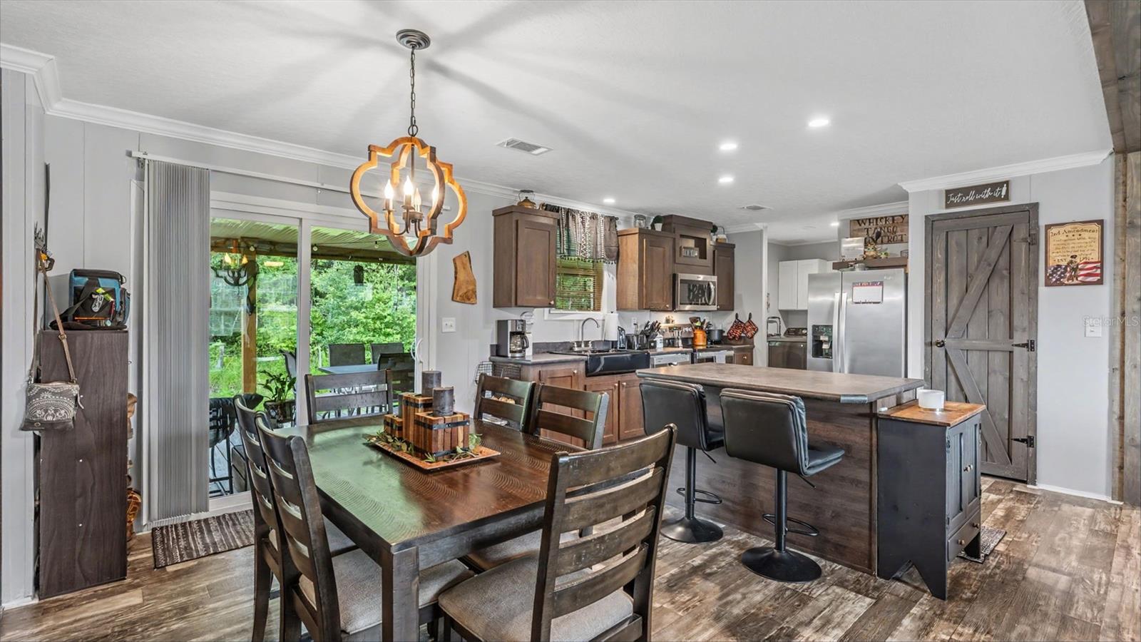 FARMLAND ACRES - Residential
