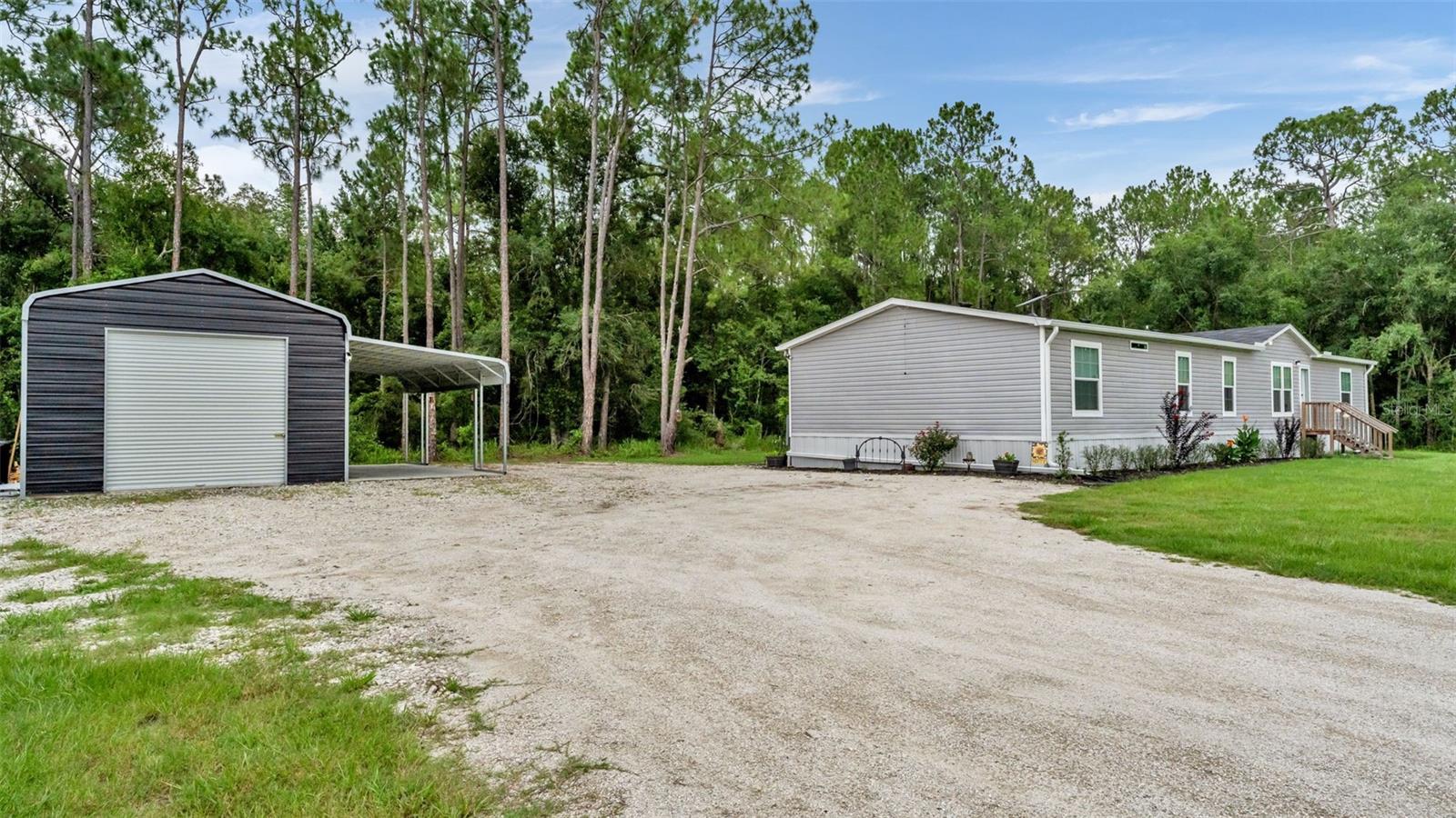 FARMLAND ACRES - Residential