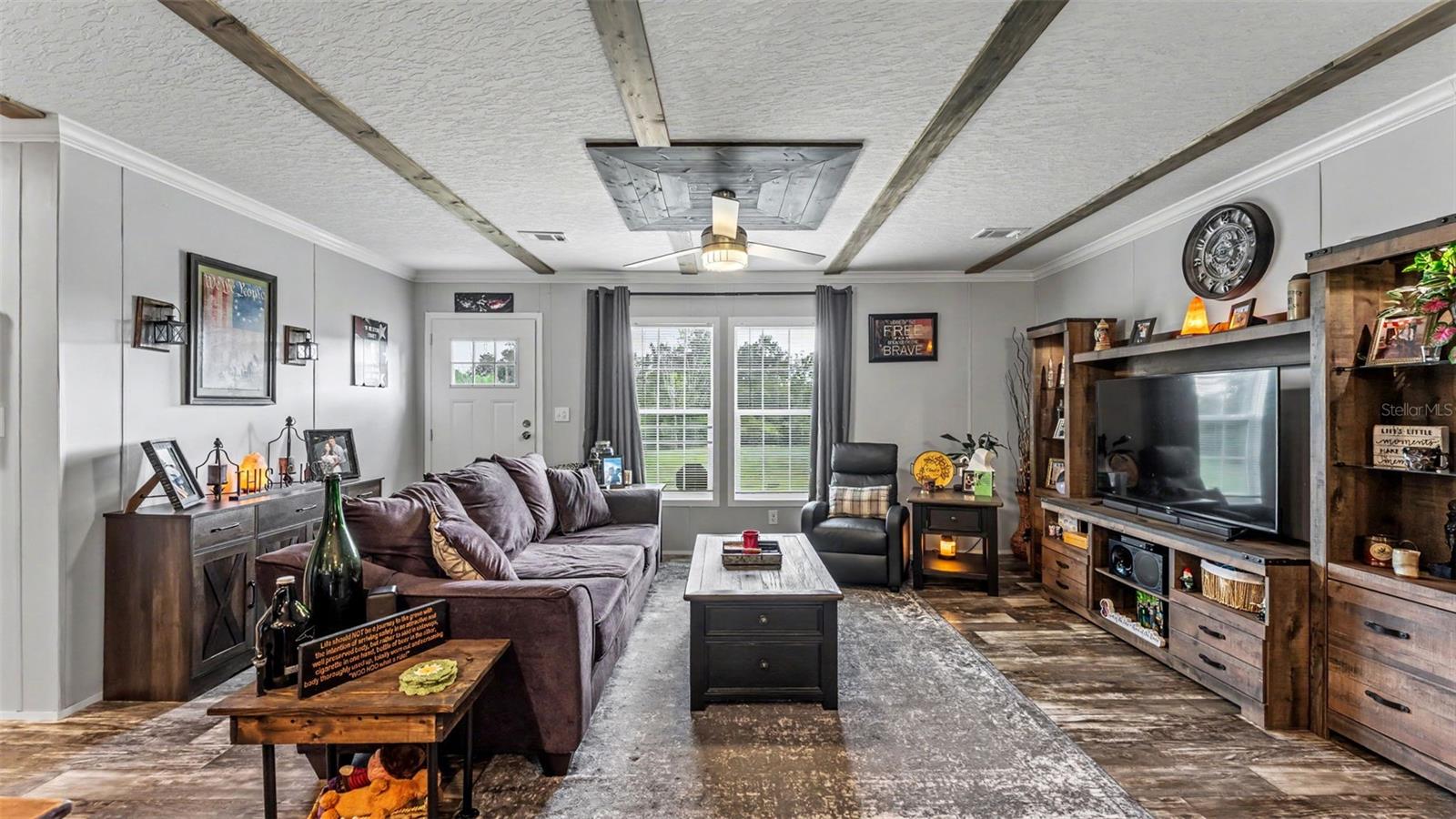 FARMLAND ACRES - Residential