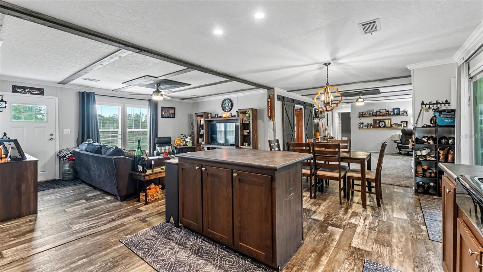 FARMLAND ACRES - Residential
