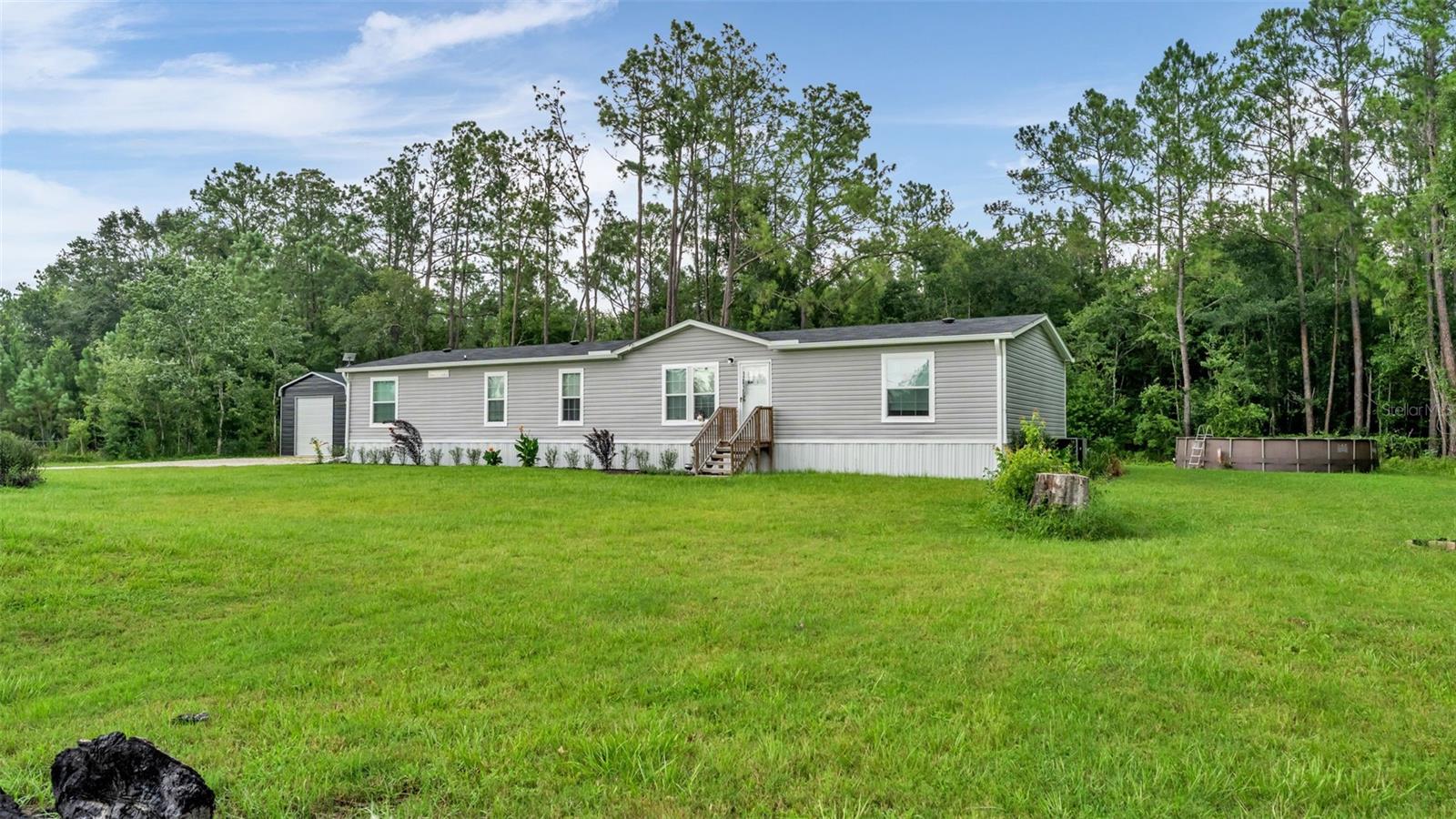 FARMLAND ACRES - Residential