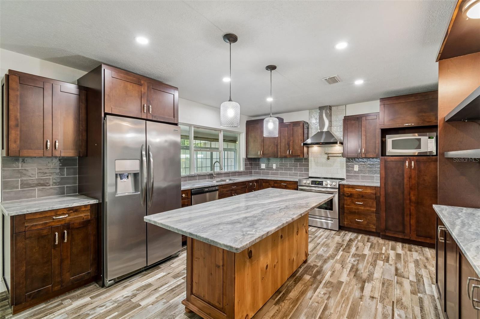 TEMPLE TERRACE HILLS - Residential