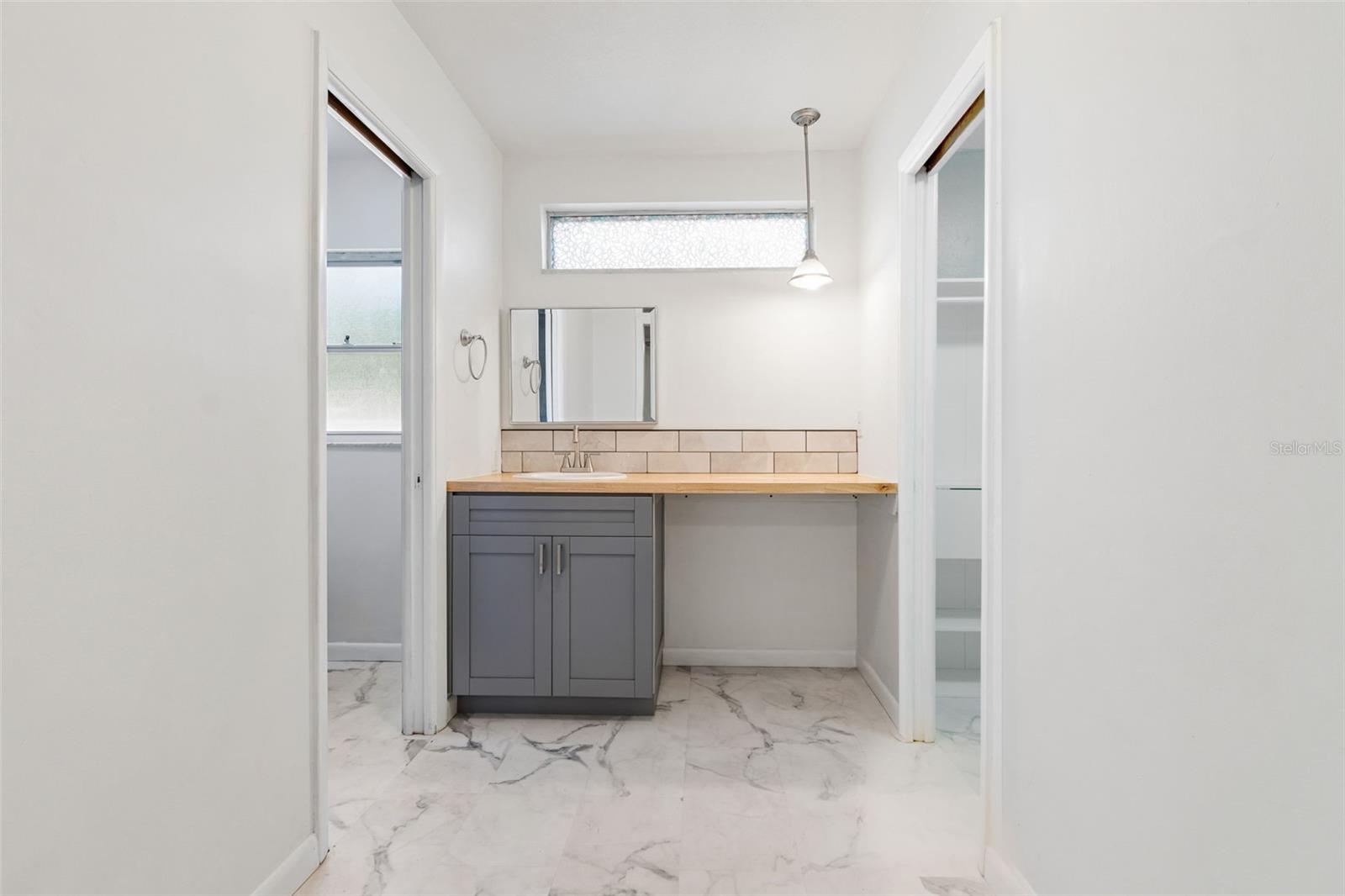 TEMPLE TERRACE HILLS - Residential