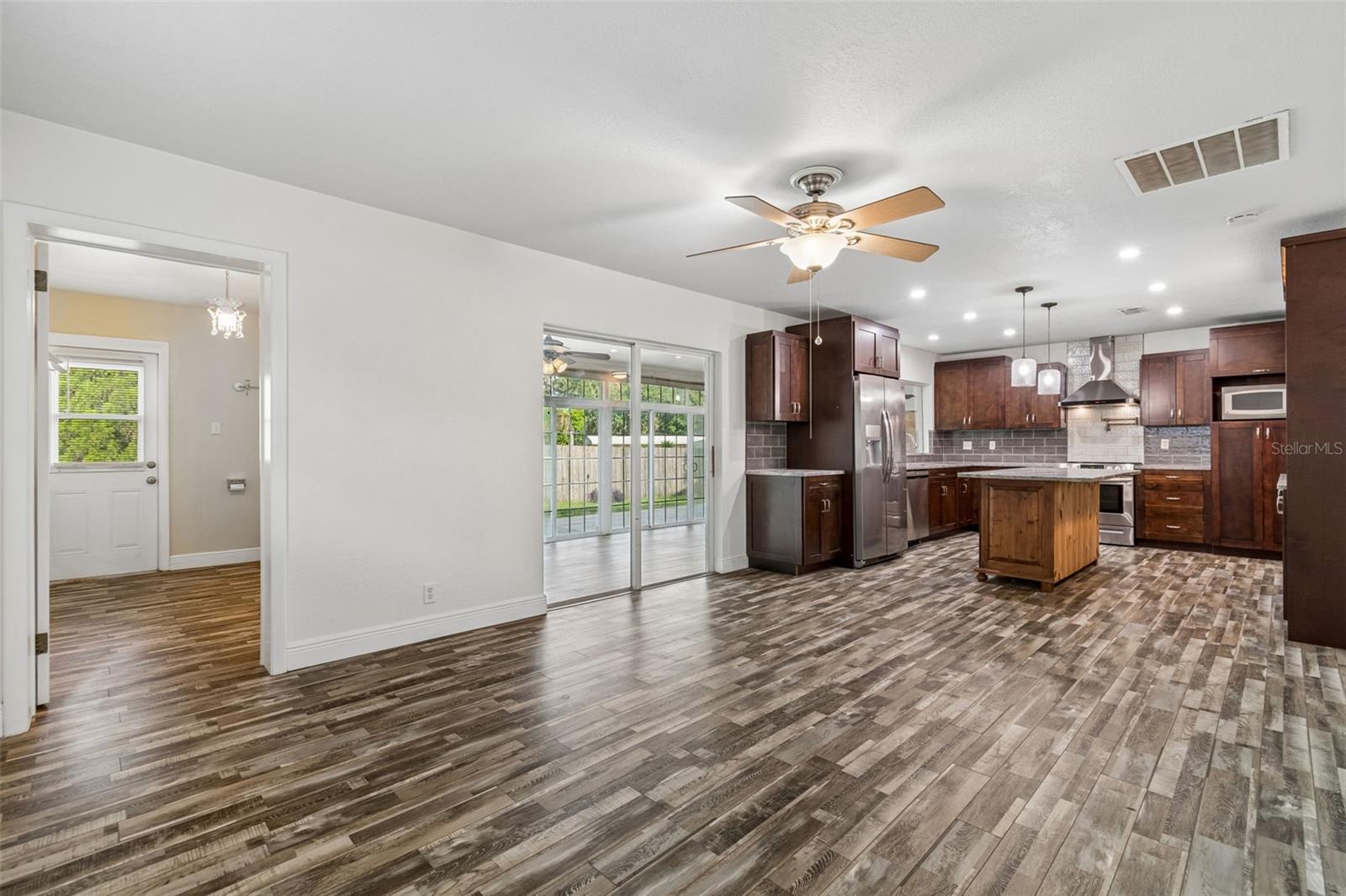 TEMPLE TERRACE HILLS - Residential