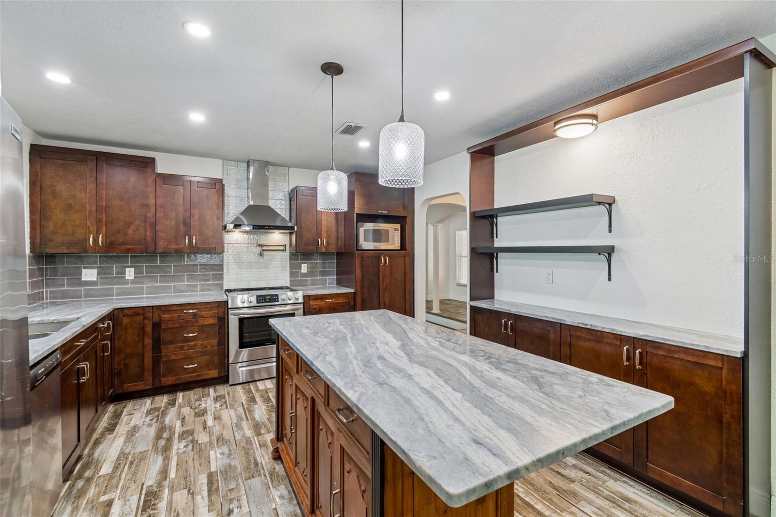 TEMPLE TERRACE HILLS - Residential