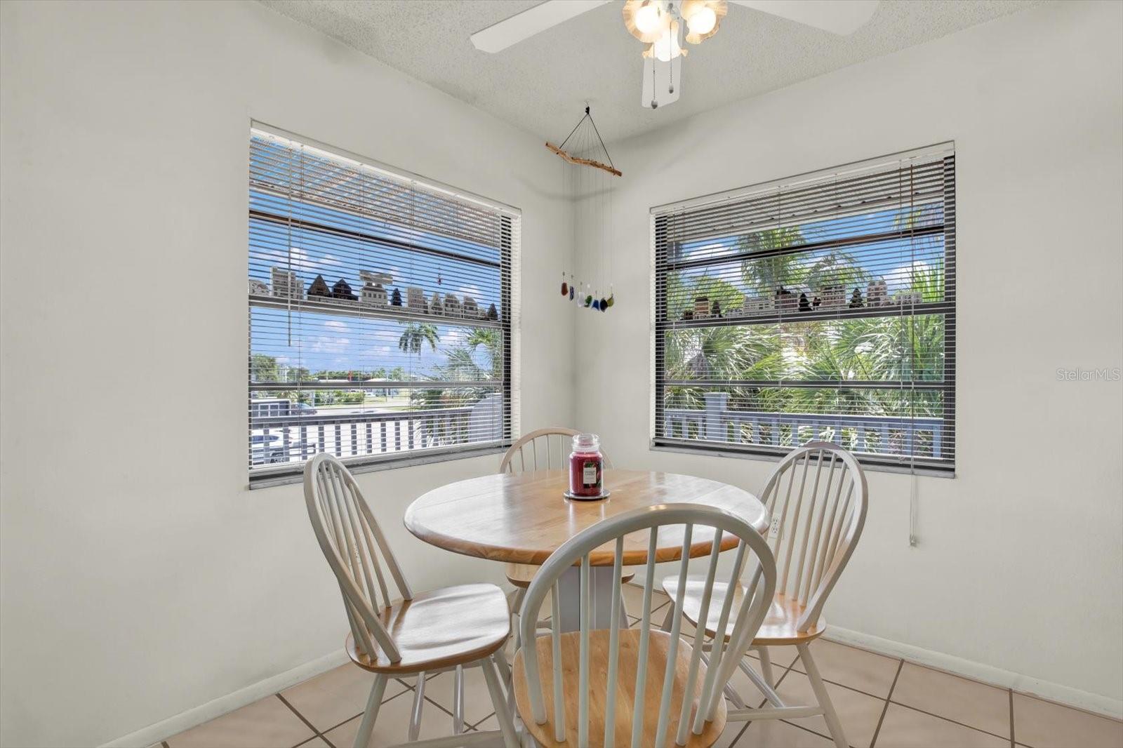 THE PALMS CONDO - Residential