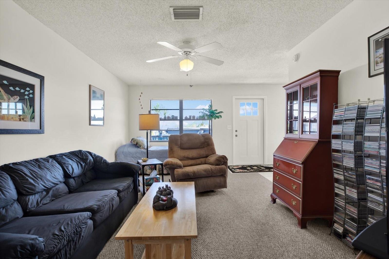 THE PALMS CONDO - Residential