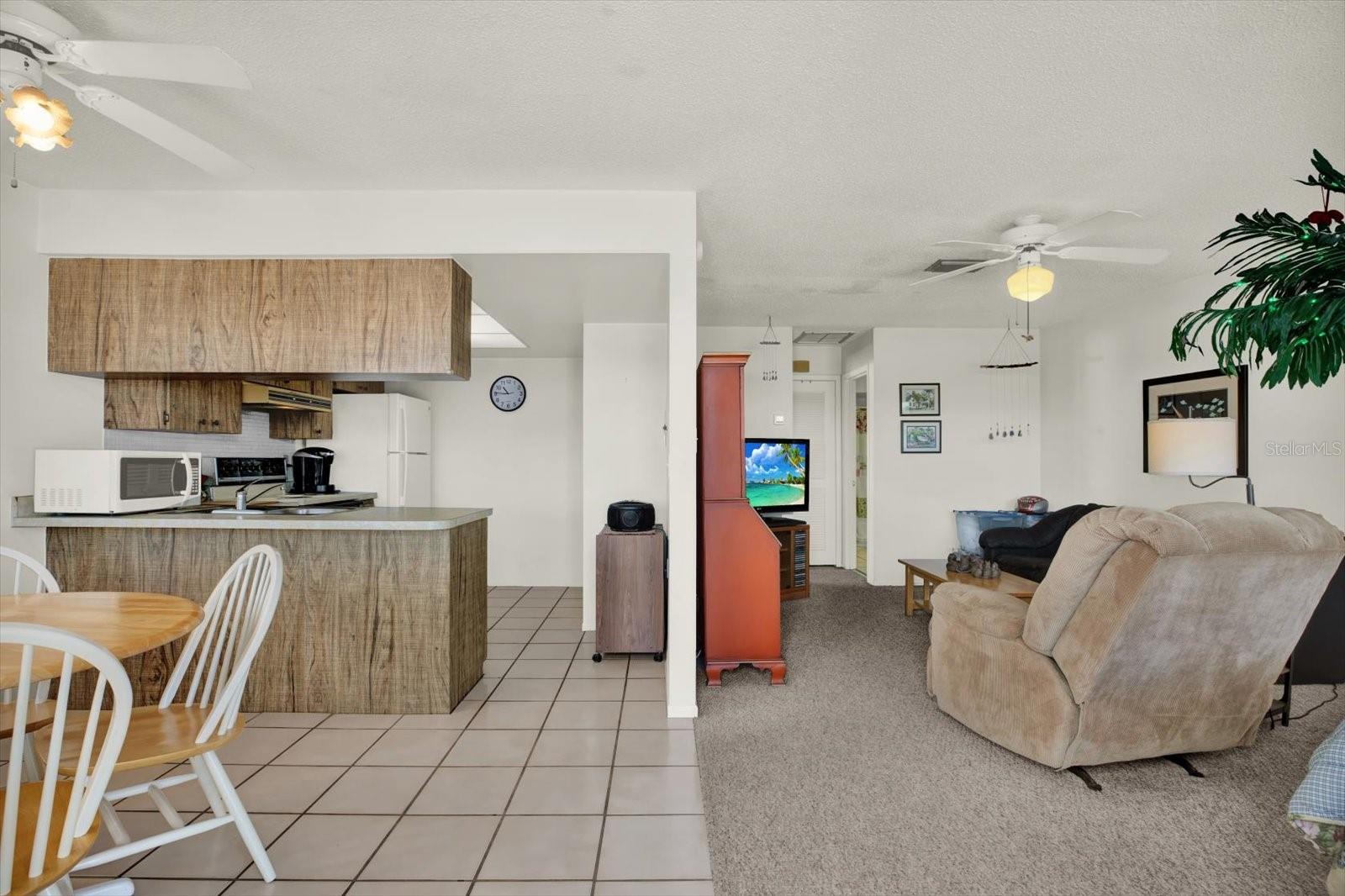 THE PALMS CONDO - Residential