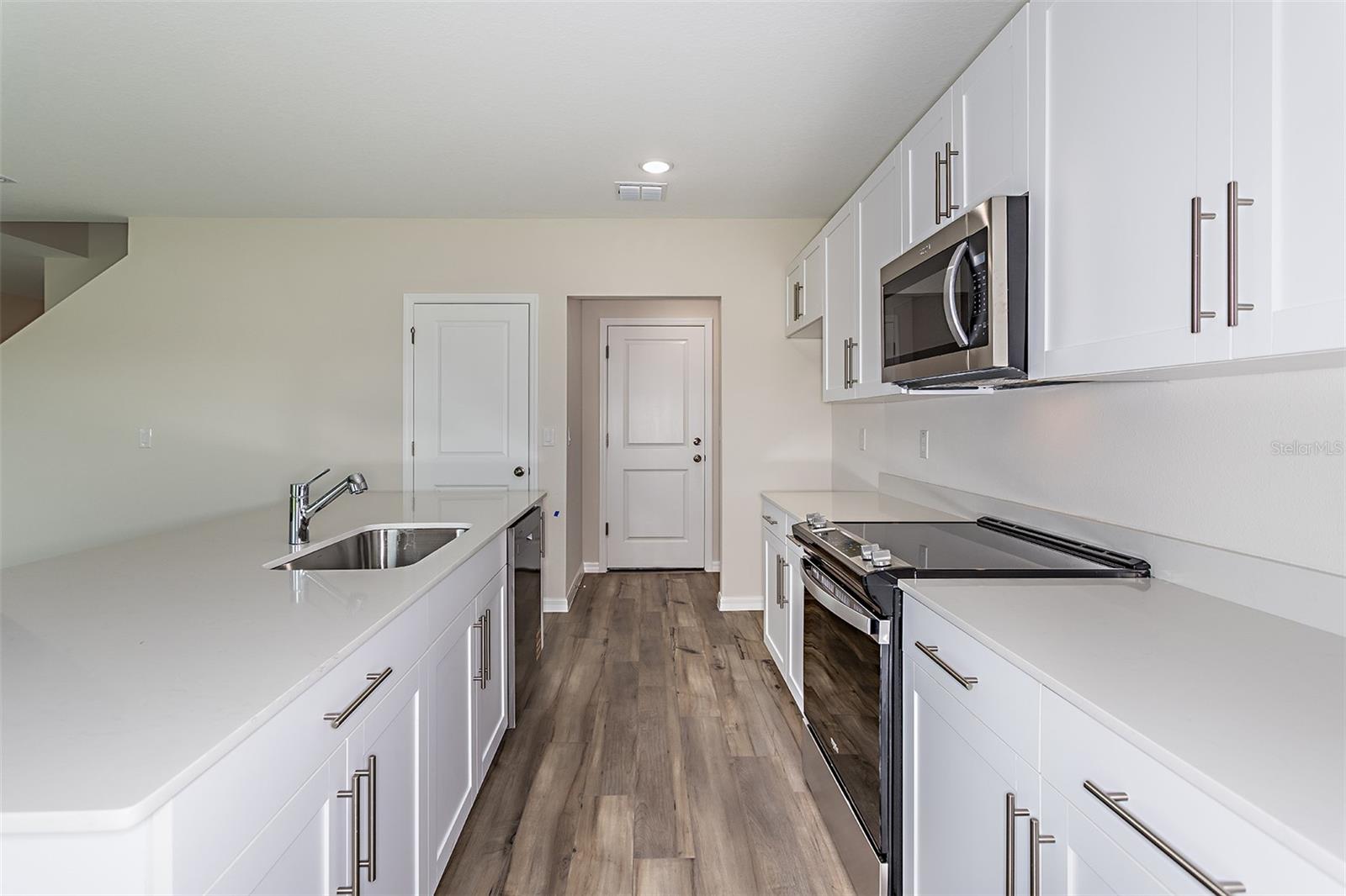 PASADENA LANDING - Residential