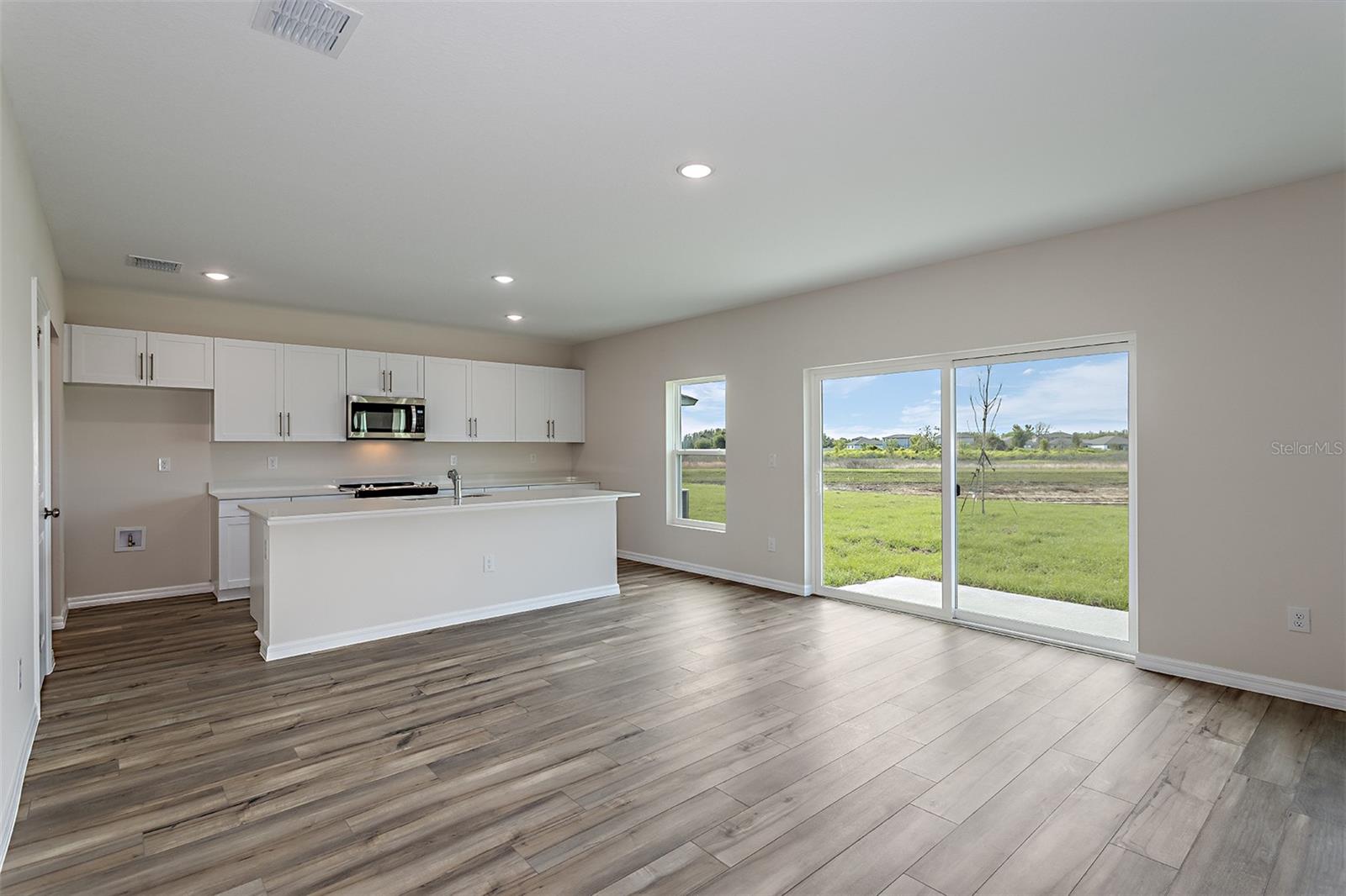 PASADENA LANDING - Residential