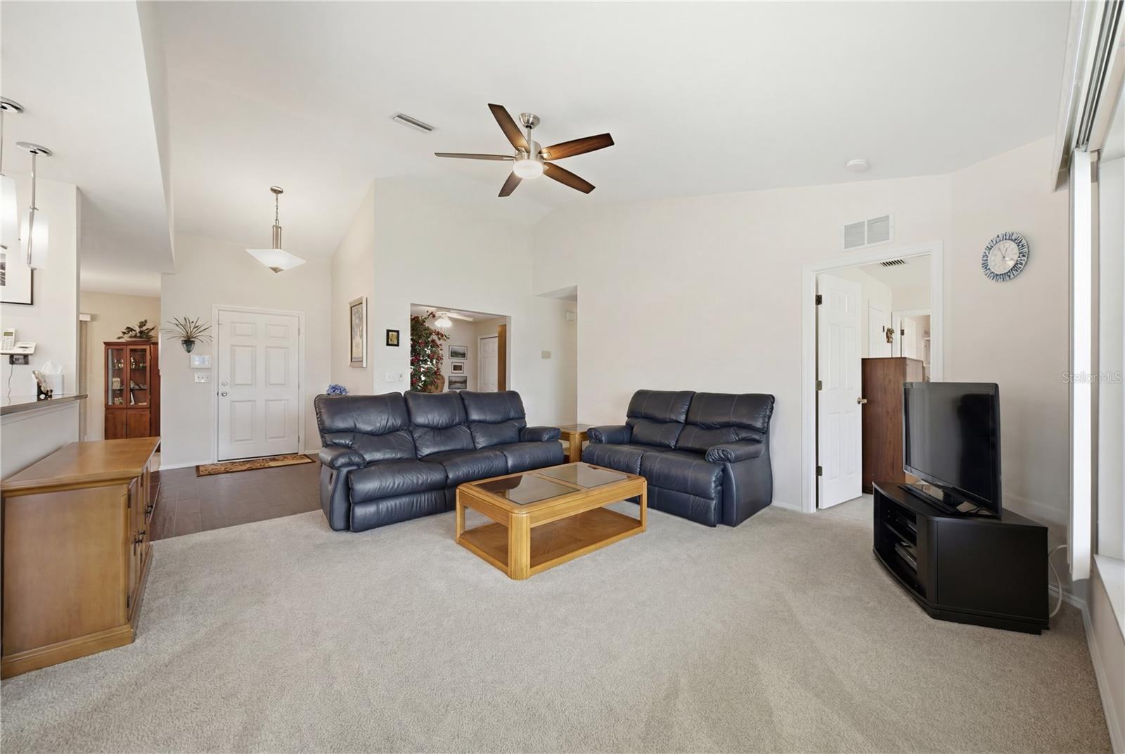 KINGSFIELD PH III - Residential