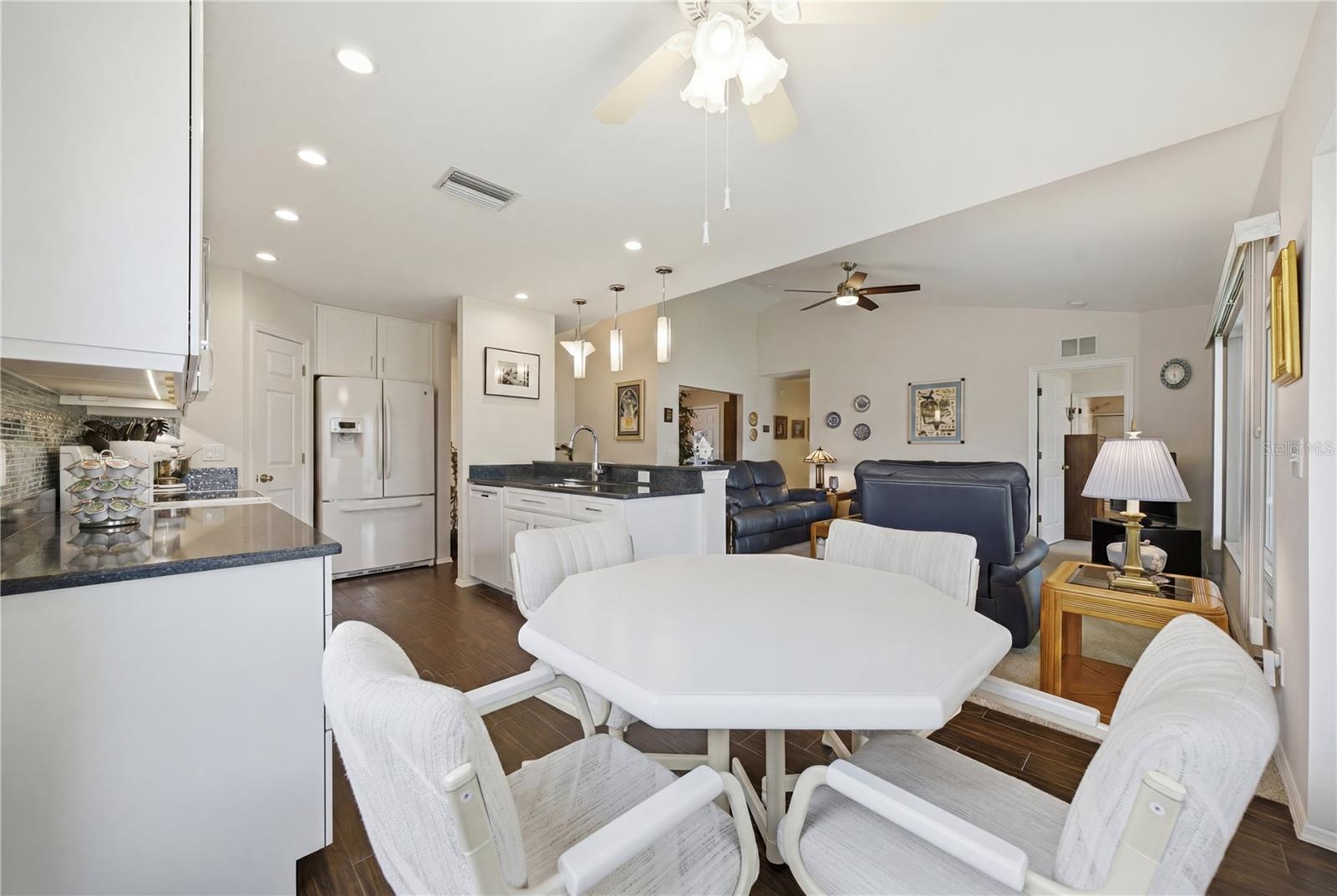 KINGSFIELD PH III - Residential