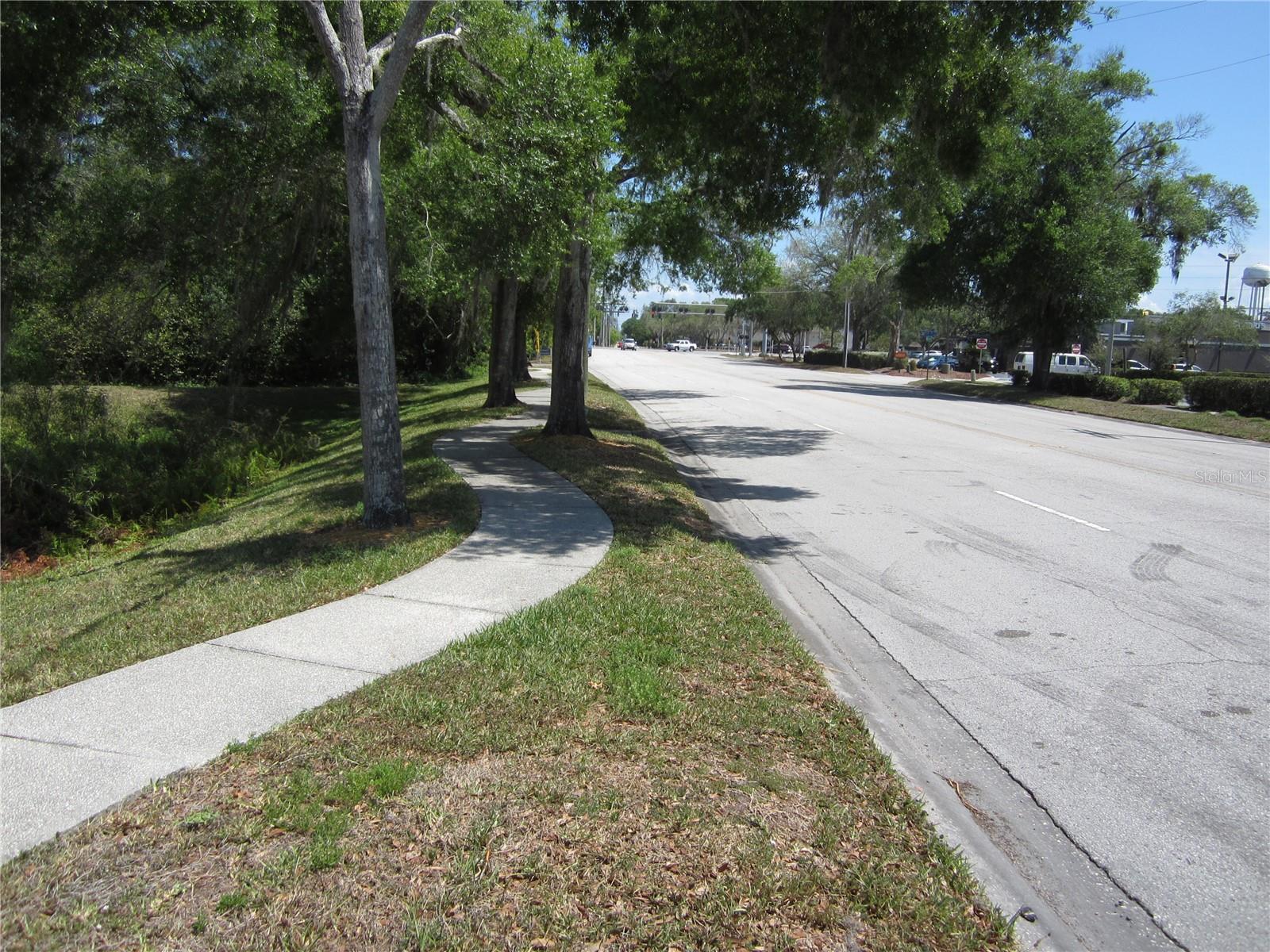 CRYSTAL LAKES PROFESSIONAL CENTER - Land