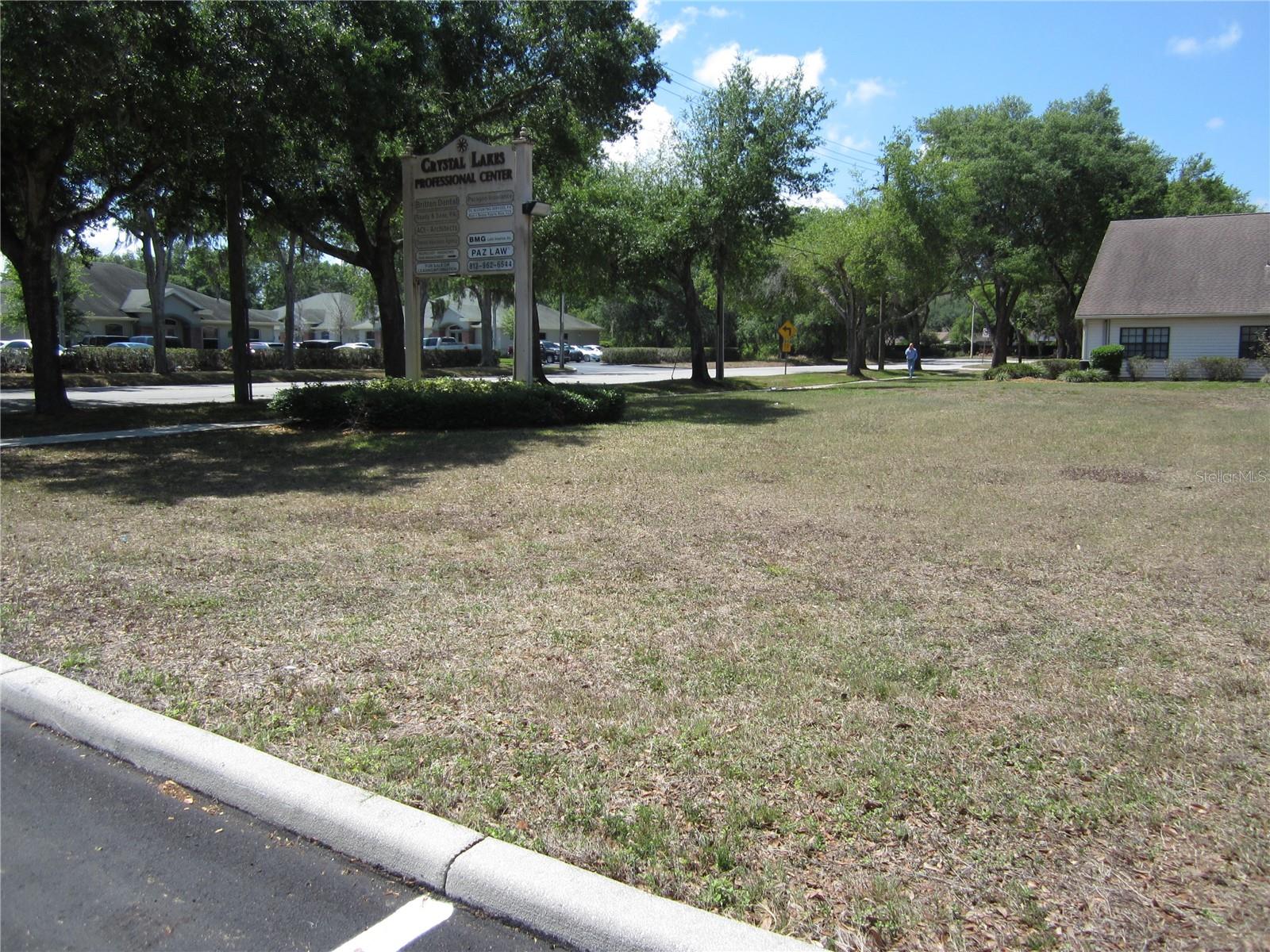 CRYSTAL LAKES PROFESSIONAL CENTER - Land