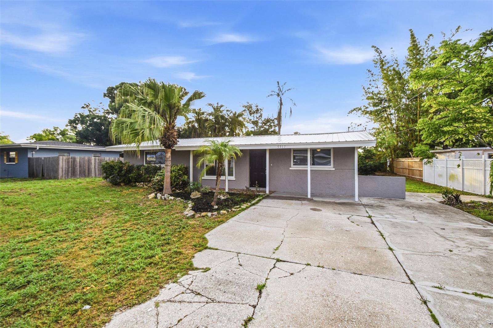 GOLDEN ACRES - Residential
