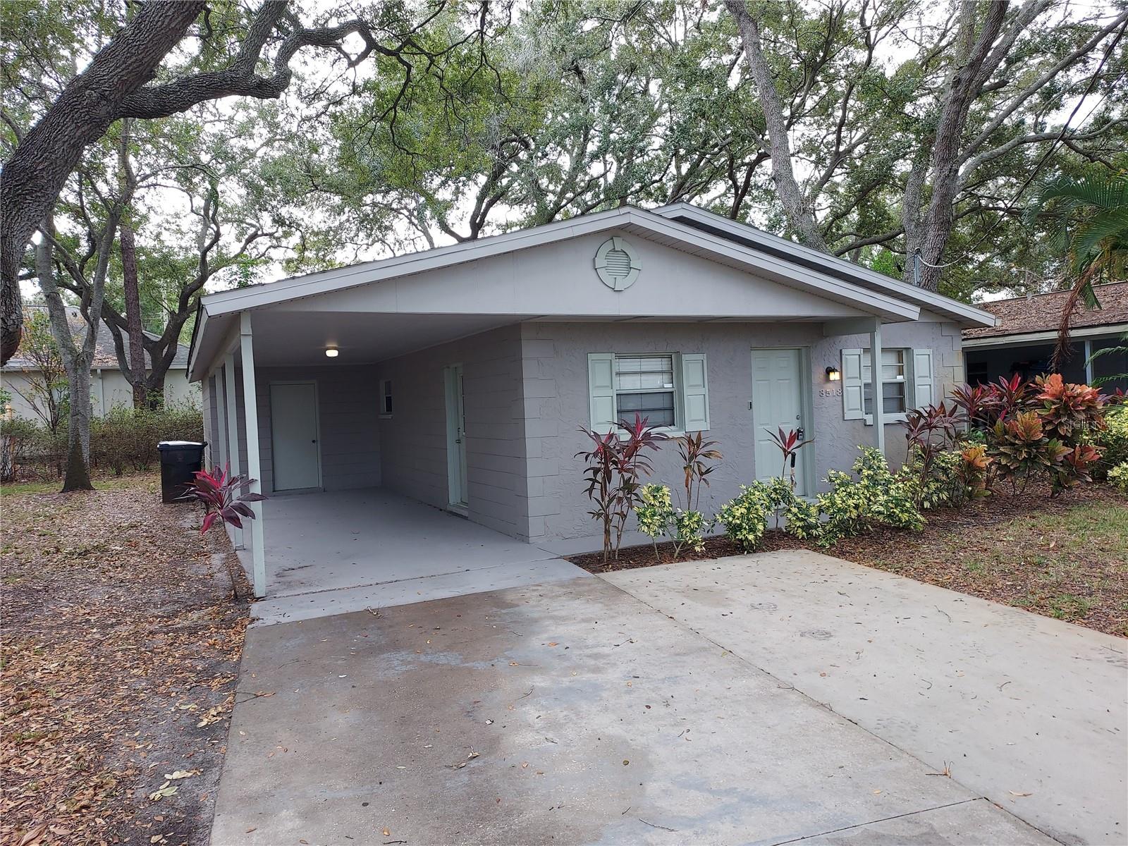 3 Bedroom/2 Bathroom Single Family Home located on quiet street in quaint South Tampa neighborhood. This unit shows move-in ready. Mature landscaping. Convenient to major highways, hospitals, restaurants and shopping.