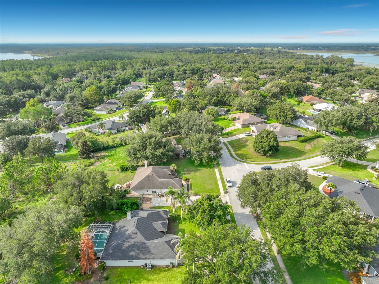 HILLS LAKE LOUISA PH 02 - Residential