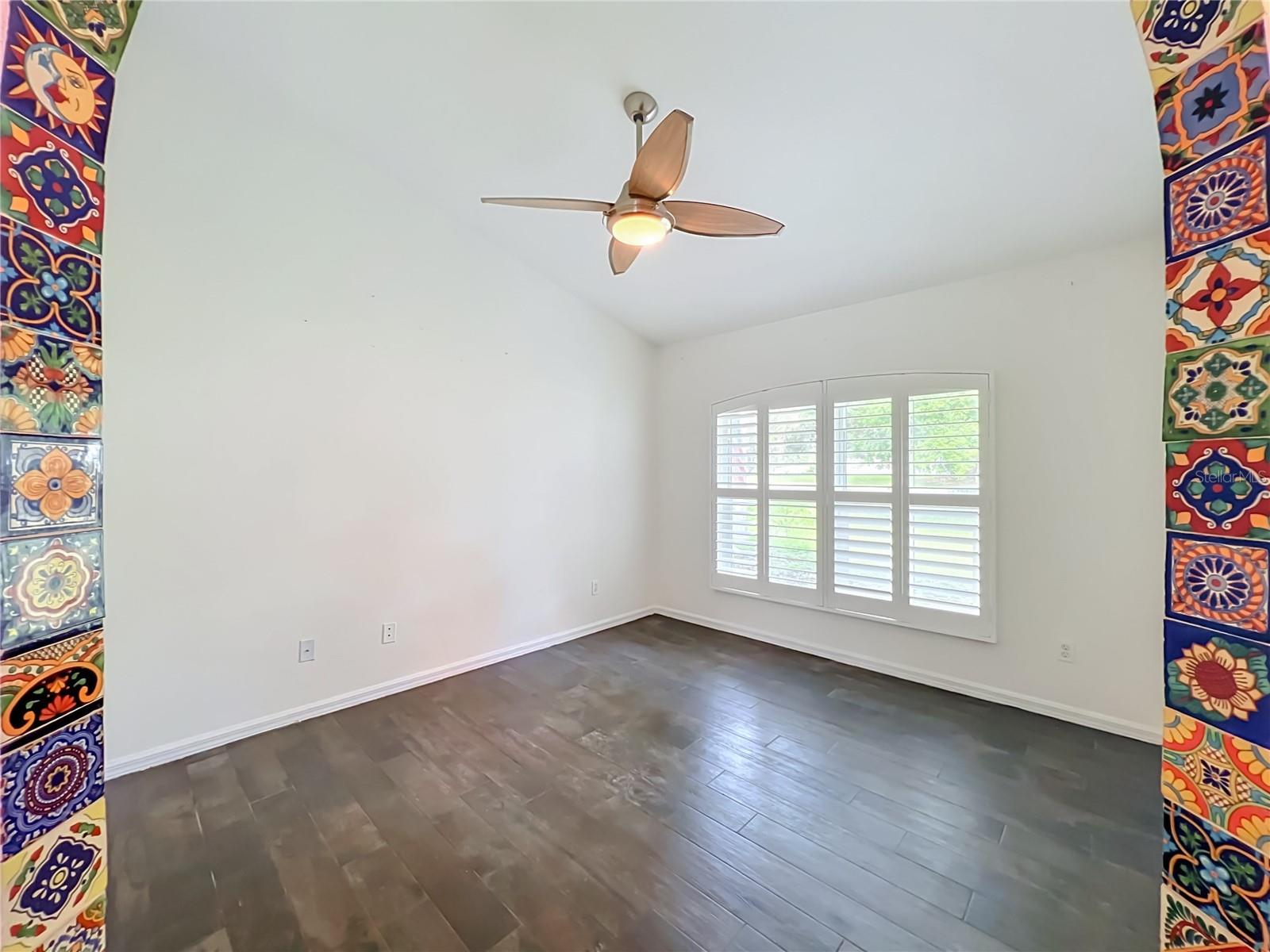 HILLS LAKE LOUISA PH 02 - Residential