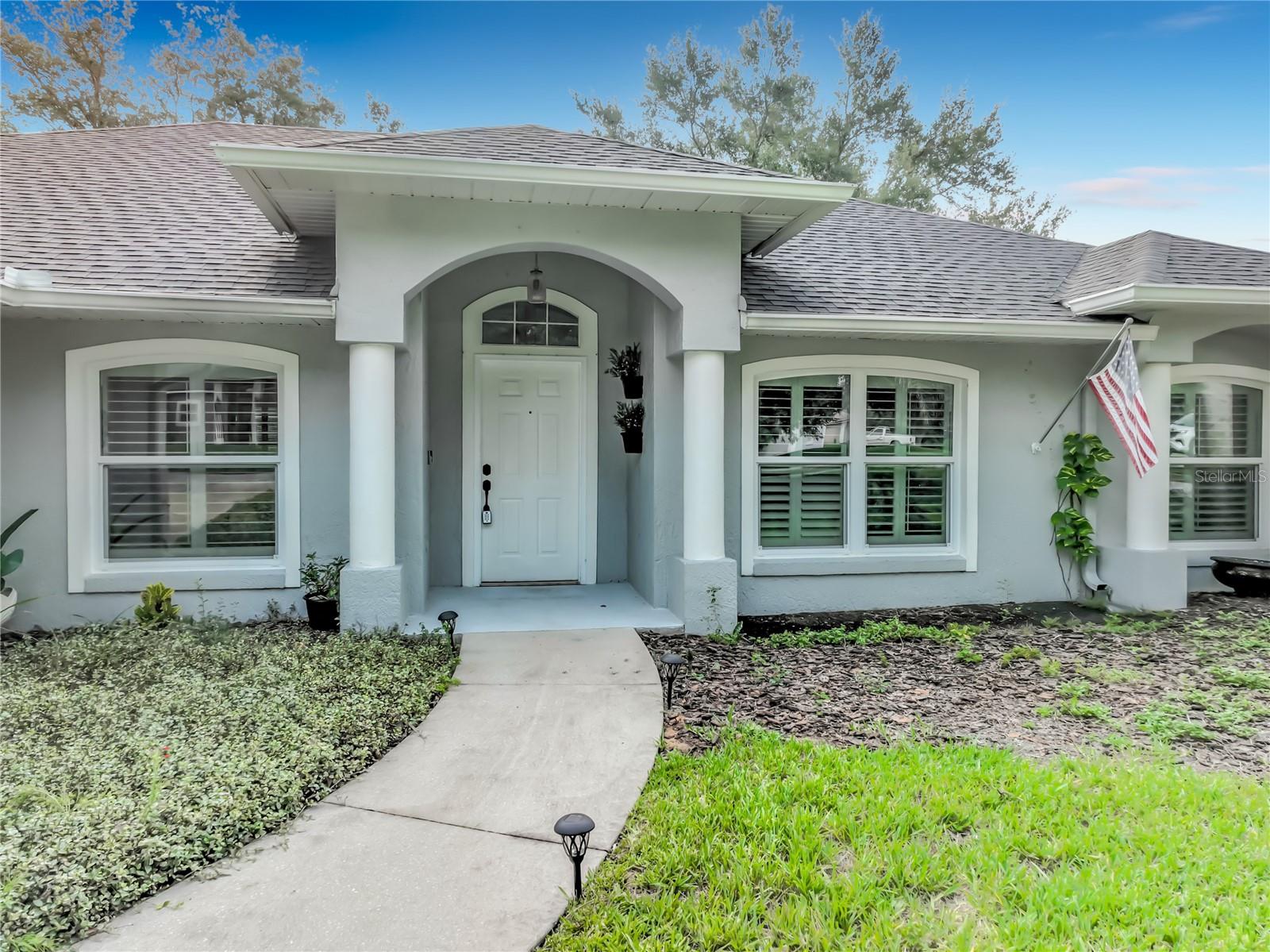 HILLS LAKE LOUISA PH 02 - Residential