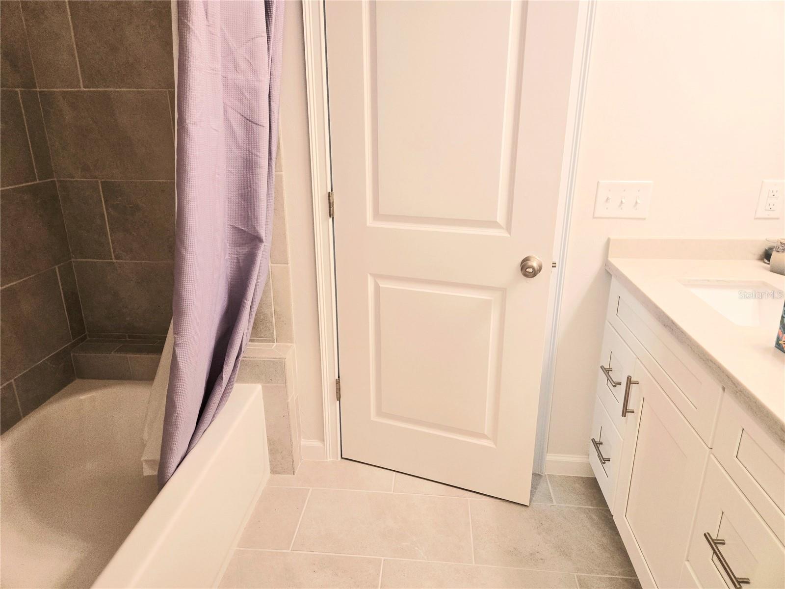 SOUTH POINTE PH 1 UNIT 5-A - Residential