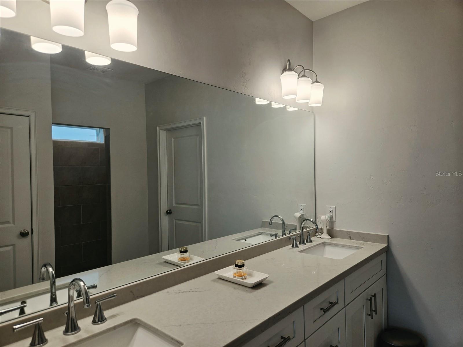 SOUTH POINTE PH 1 UNIT 5-A - Residential