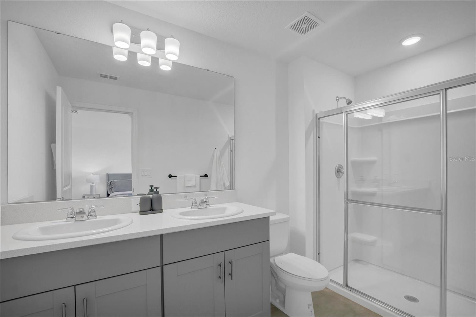 WESTVIEW POD A PHASE 1A PB 200 PG 38-44 LOT 14 - Residential