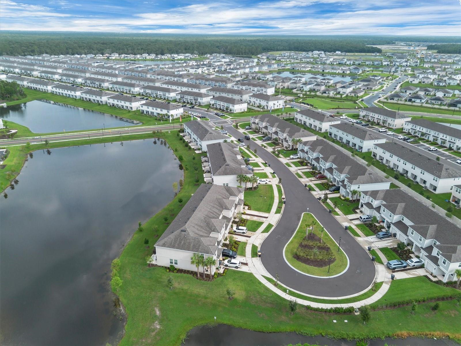 WESTVIEW POD A PHASE 1A PB 200 PG 38-44 LOT 14 - Residential