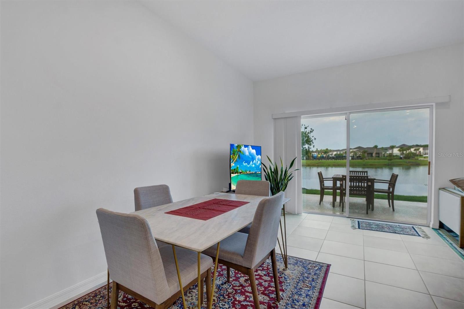 WESTVIEW POD A PHASE 1A PB 200 PG 38-44 LOT 14 - Residential