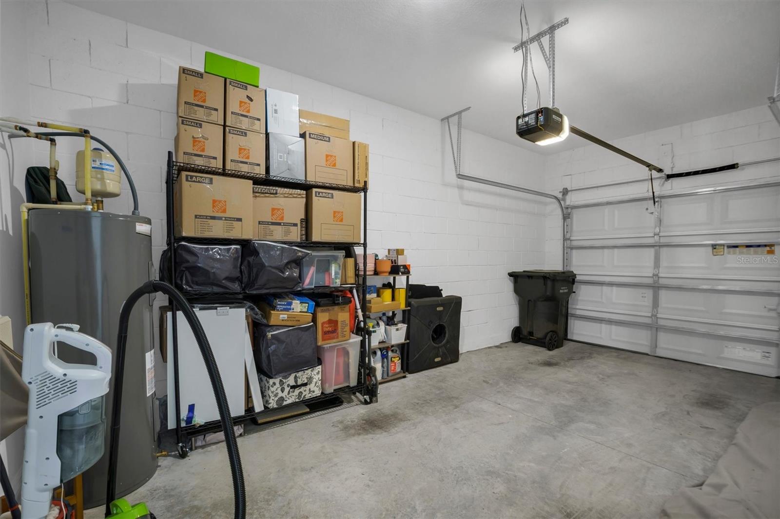 WESTVIEW POD A PHASE 1A PB 200 PG 38-44 LOT 14 - Residential