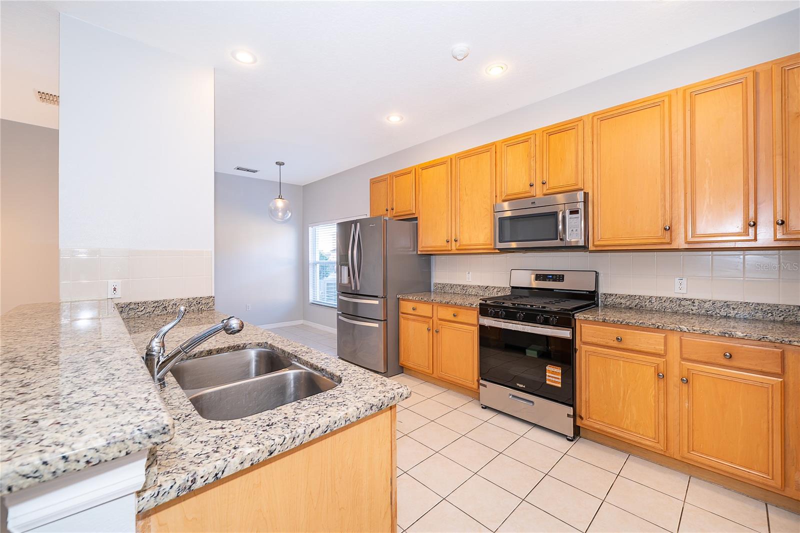 ASTER COVE AT CRESCENT LAKES - Residential Lease