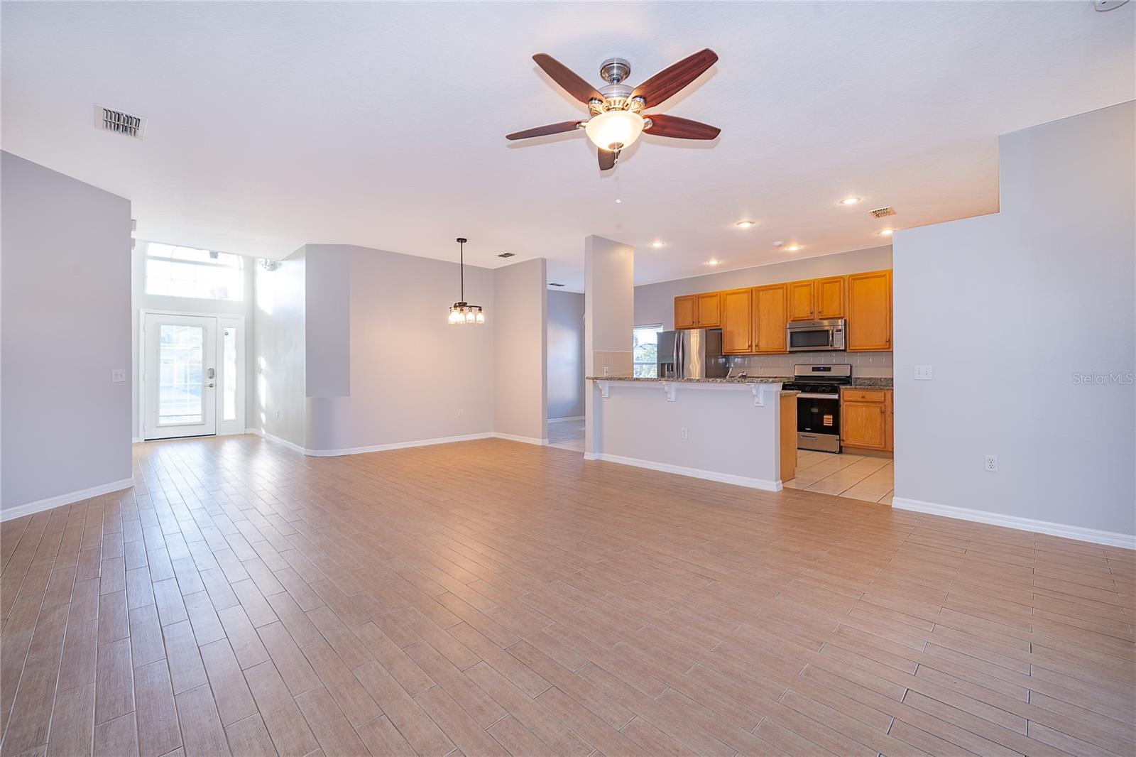 ASTER COVE AT CRESCENT LAKES - Residential Lease
