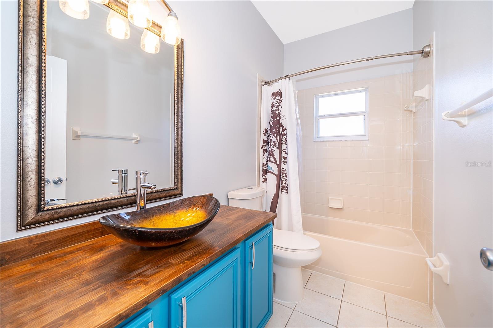 ASTER COVE AT CRESCENT LAKES - Residential Lease
