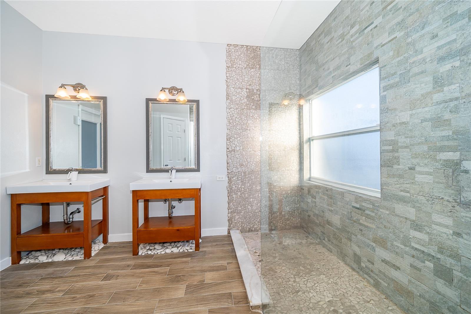 ASTER COVE AT CRESCENT LAKES - Residential Lease