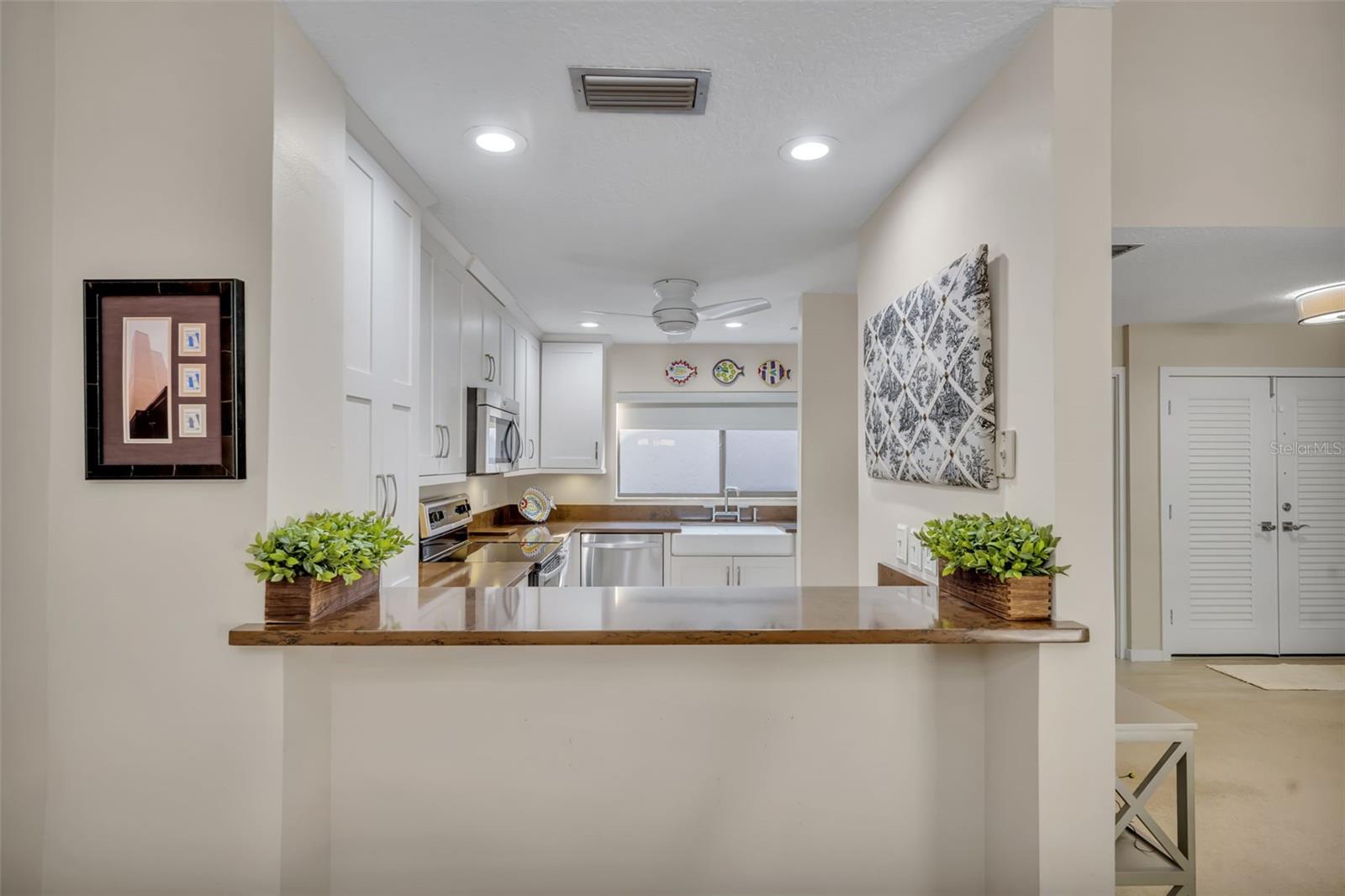 SUN BAY CLUB CONDO - Residential